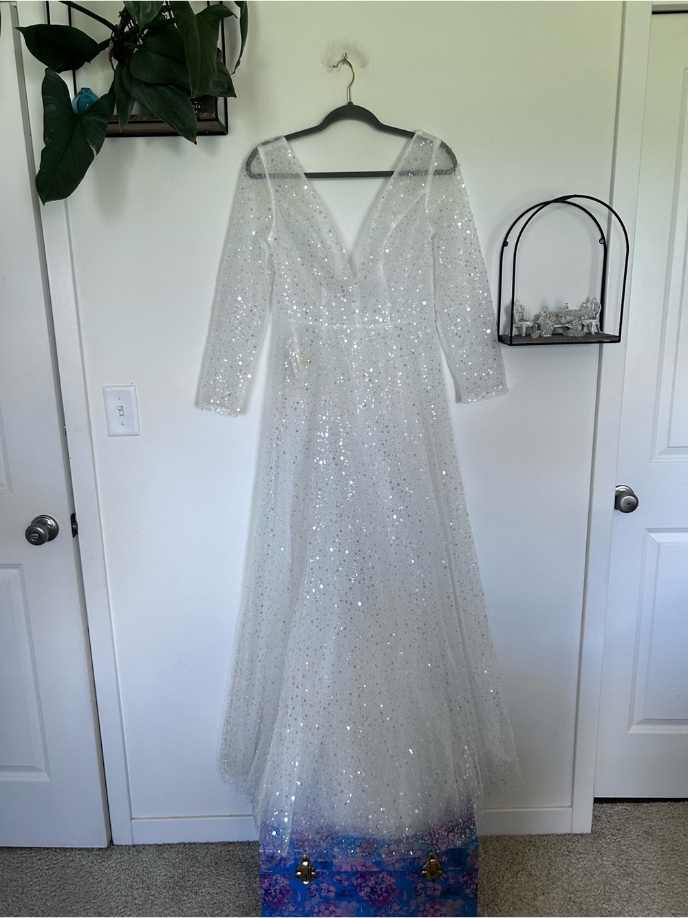 NWT Merry’s Bridal White Sequin Sheer V Neck Long Sleeve Wedding Gown Size 8
